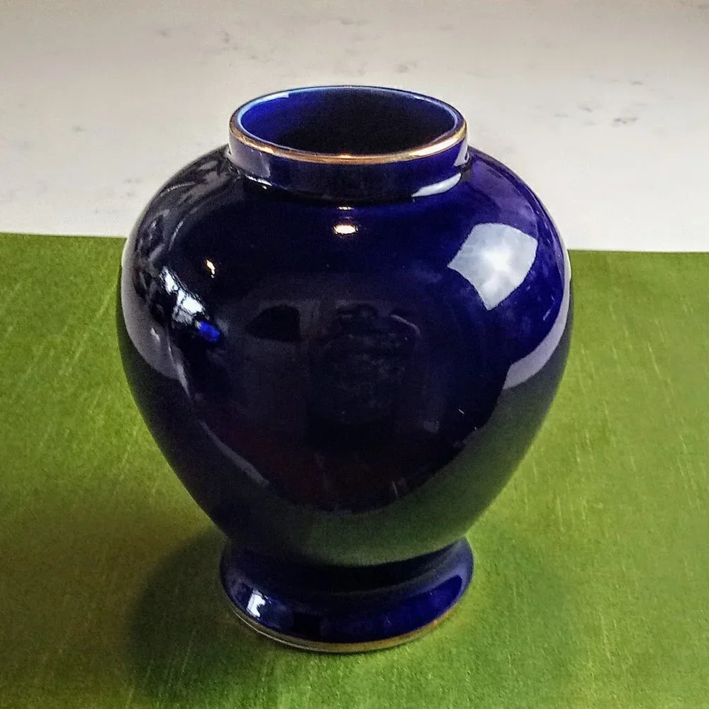 Kutani Cobalt Blue Bird Floral Moriage Ginger Jar